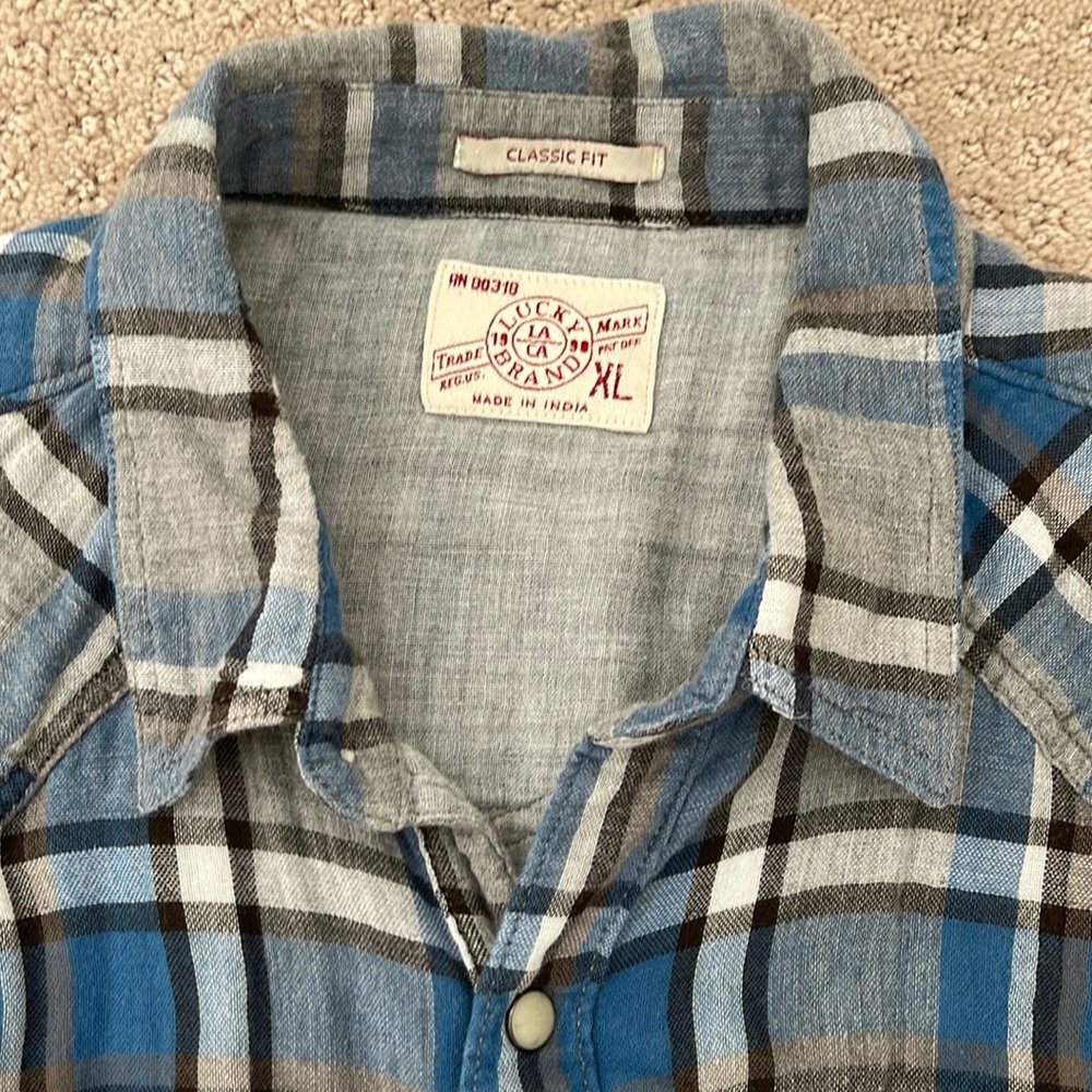 Lucky Brand men’s casual dress shirt